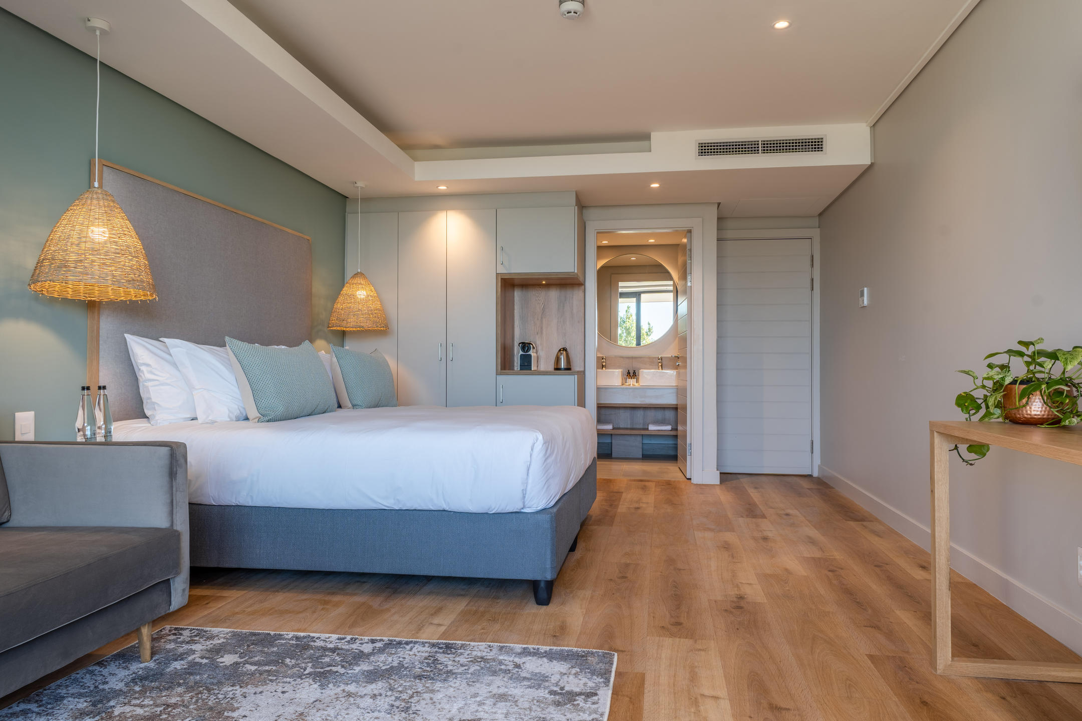 Plett Quarter Hotel & Apartments thumbnail 5